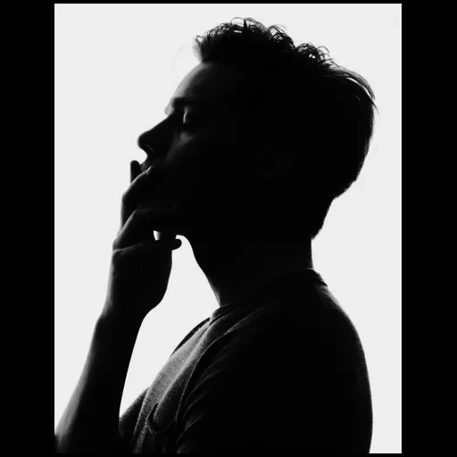 profil, contour masculin, la silhouette d'une personne réfléchit, silhouette d'un homme qui fume, silhouette d'homme cigarette