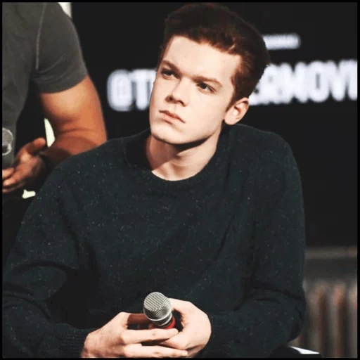 a tv actor, cameron monahan, fark cameron monahan, cameron monahan 2014, cameron monaghan 2021