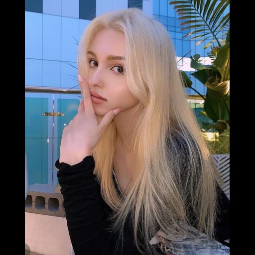 jeune femme, fille blanche, karimova elina, elina karimova 2021, elina karimova blonde