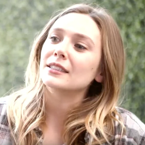 wanita muda, elizabeth olsen, wajah elizabeth olsen, potret elizabeth olsen, elizabeth olsen cantik