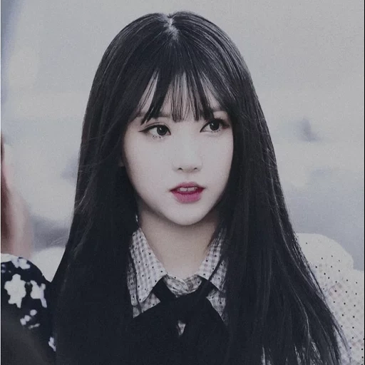 gfriend yunha, gfriend black, bang coréen, coupes de cheveux coréennes, belles filles asiatiques