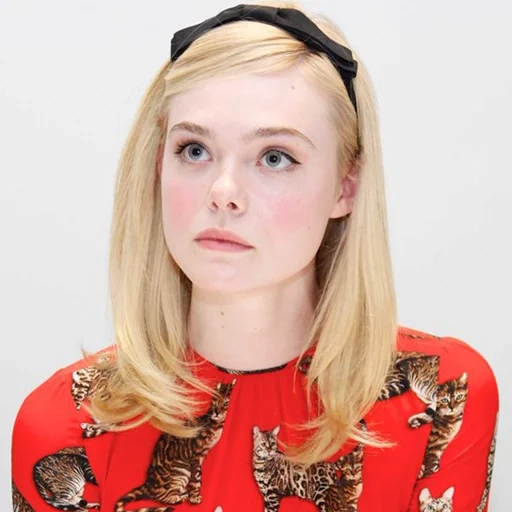 young woman, el fanning, models of the blonde, actress el fanning, elle fanning dakota