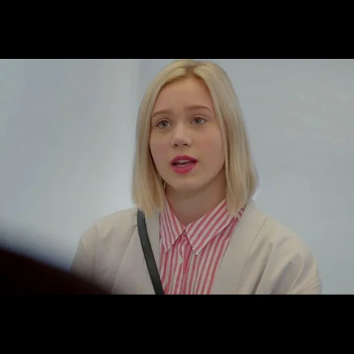 young woman, skam noora, skam series, nura william, yusefine frida petersen 2020