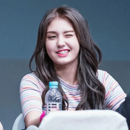 somi, jeon somi, estetica somi, jeon somi 2022, bellezza della ragazza