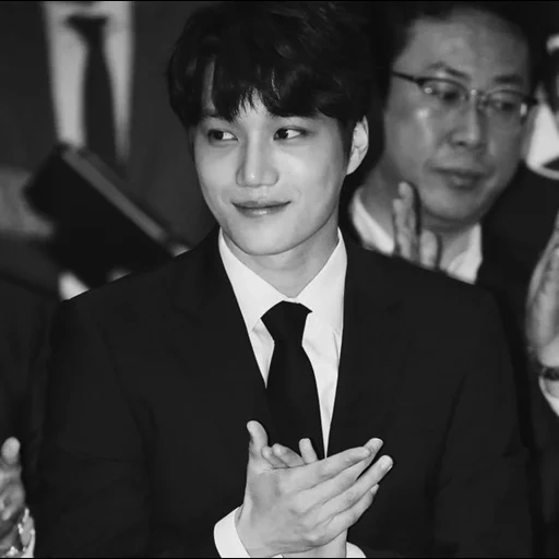 chanel, kai exo, exfo kai medaille, koreanische schauspieler, mingyu siebzehn