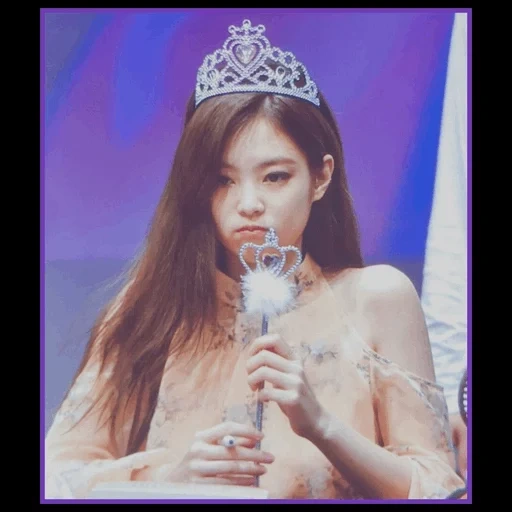 jenny king, blackpink jenny, corona de polvo negro jenny, jenny black pink crown, reina jenny black pink