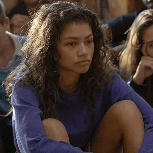 julia, anda, jeune femme, zendaya euphoria, la série d'euphorie