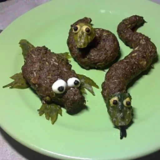 cutlets, first man, dragged cutlets, funny cutlet, creative cutlets