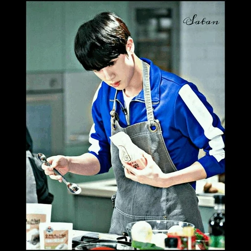 bts jin, kim soo-jin, bangtan boys, jean bts est en train de cuisiner, kim soo-jin cuisine