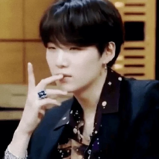 yoongi, шуга бтс, yoongi bts, чон чонгук, min yoongi suga