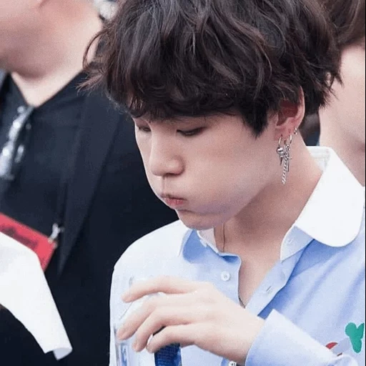 bts suga, yoongi bts, бтс чонгук, min yoongi suga, suga dispatch 2018