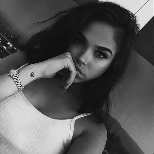 selfie, jovem, garotas, kiya rio 2022, maggie lindemann