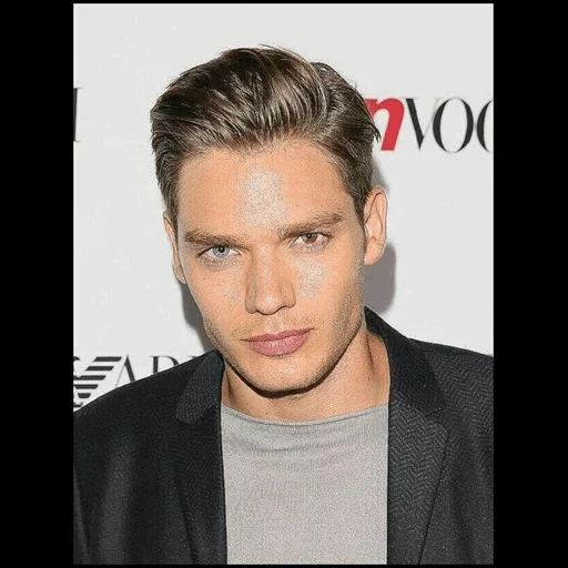 dominique sherwood, sebastian stein, dominic sherwood eye, les yeux de dominique sherwood, dominique sherwood yeux de différentes couleurs