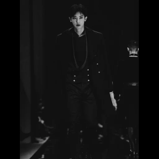 pak chanyeol, chanyeol exo, un bel ragazzo, pak chanyol coats, chanyeol mama 2016