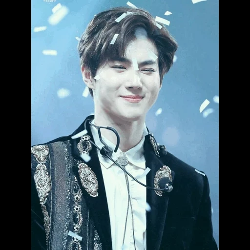 exo suho, exo seco, sehun 2016, baekhyun exo, cantor de ópera coreano seco