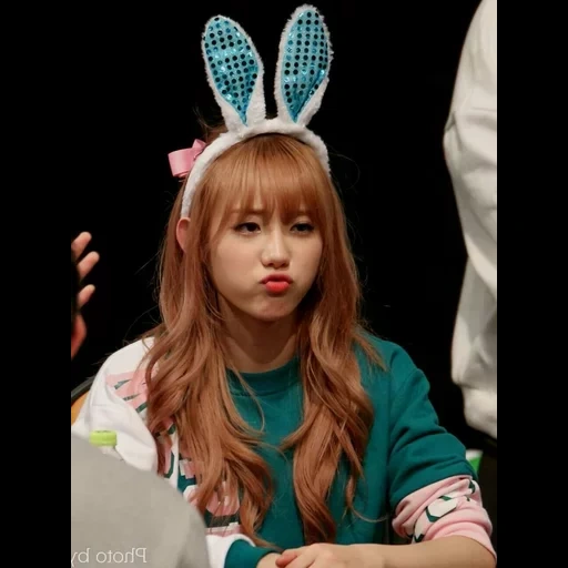 orang asia, kepop kecil, gadis asia, warna mata cheng xiao, gadis asia yang cantik