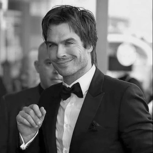 ian somerholder, damon salvatore, bilan jen somerholder, ian somerholder clique sur sa main, ian somerholder 50 nuances de gris