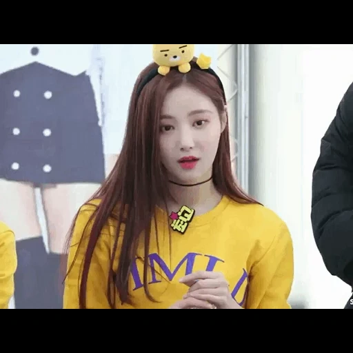 yeonwoo, momoland, momoland yonu, ragazze corea, ragazze asiatiche