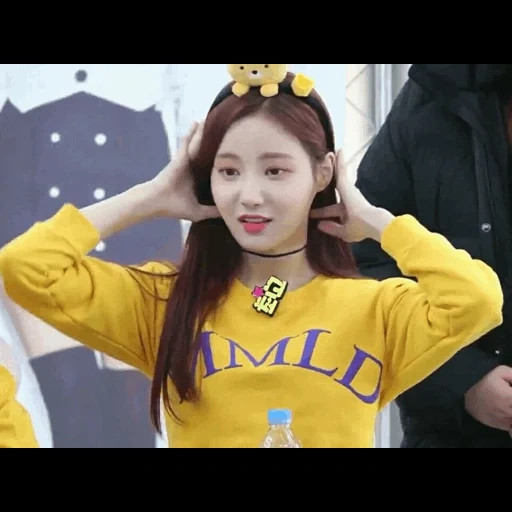 yeonwoo, momoland, momoran yongnuo, chica asiática, hermosa chica asiática