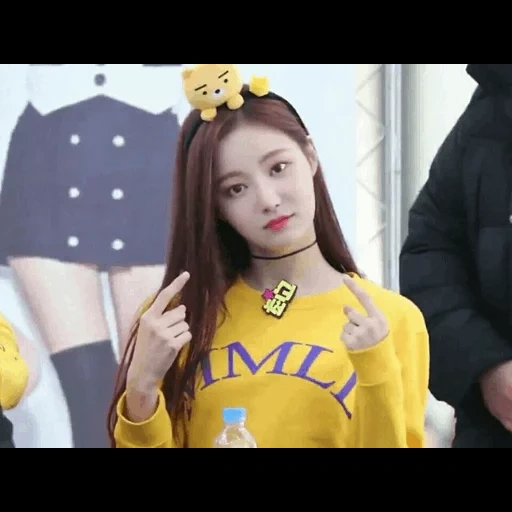 yeonwoo, momoland, momoland yonu, ragazze asiatiche, belle ragazze asiatiche