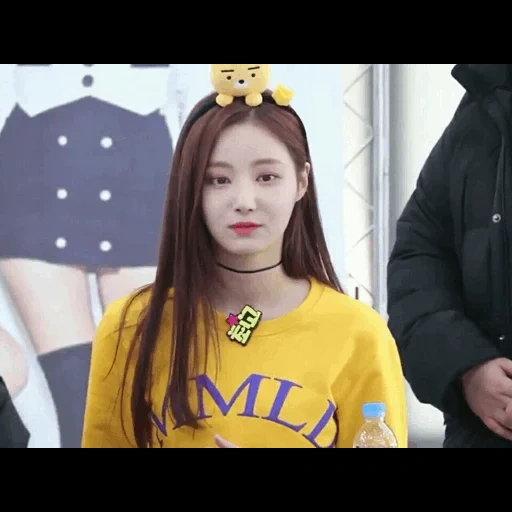 yeonwoo, momoland, gadis asia, gadis gadis asia yang cantik, penyanyi yonu korea momoland