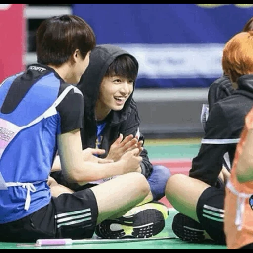 bts jin, jungkook bts, jimin jungkook, photoshop del ejército bts, campeonato de atletismo de idol star isac 2015