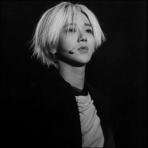 teihen, der junge mann, ji min ästhetik, jimin in black and white, taemin schwarz-weiß-fotografie presse it