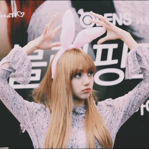 chica, blackpink lisa, larisa manoban, oreja de zorro blackpink, lalisa manoban mirashka