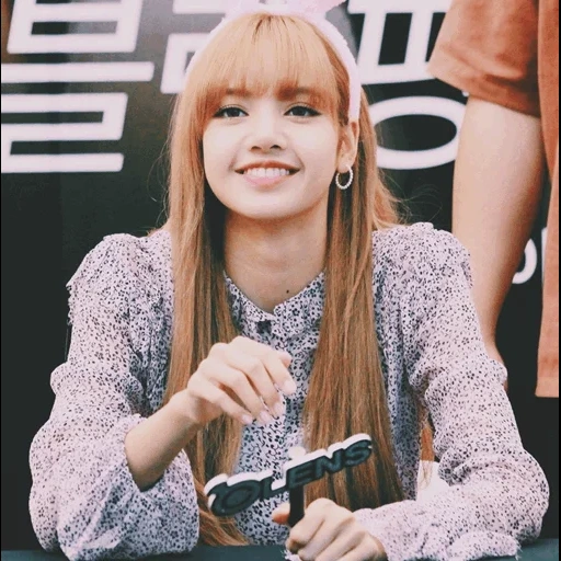 jeune femme, fox manoban, fox blackpink, lisa blackpink, blackpink lalisa