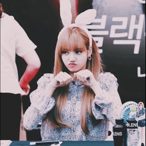 volto, polvere nera, lisa blackpink, lisa manoban vansein, lalissa manoban van sein