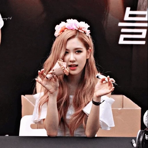 giovane donna, rosa nero, blackpink rosé, rose blackpink, rose blackpink