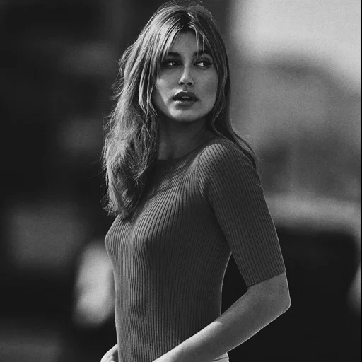 jeune femme, haley baldwin, stephen baldwin, cindy crawford, black friday oysho