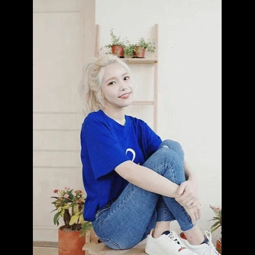 twice, девушка, twice nayeon, solar мамаму, taeyeon invu mv