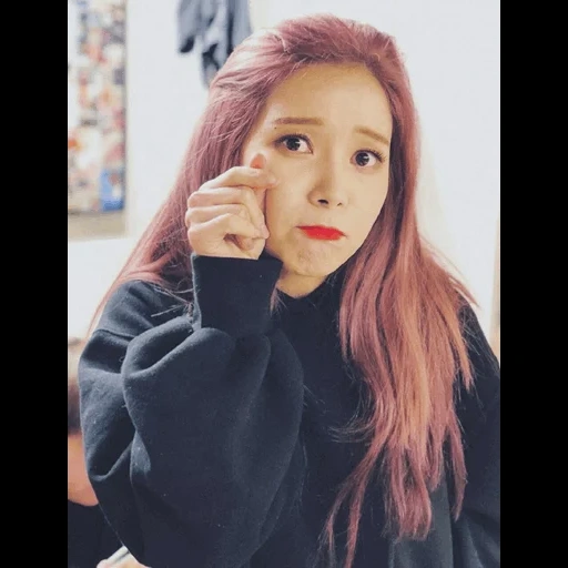 young woman, actress, sola is mom, moonbyul mamamoo, playing with fire blackpink text