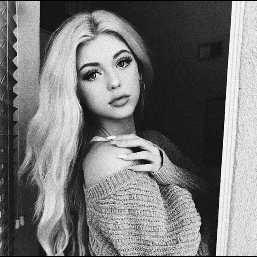 young woman, blonde, loren gray 2019, blondes are beautiful, girls are natural