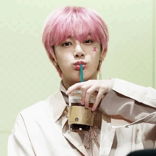 monsta x, monsta x wonho, monsta x minhyuk, monsta x hyungwon, scatta foto con i capelli rosa di hyunhara