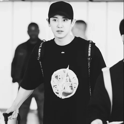 chanel, pak chanyeol, exo chanel, chanyeol exo, aeropuerto de chanyeol