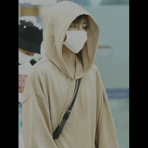 taiheng, huang taiheng, taehyung bts, camisola de grupo juvenil à prova de balas, aeroporto de zhongguo magnata