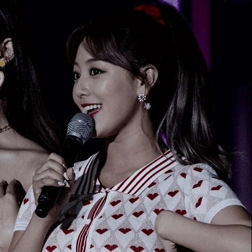 kpop, deux fois, ils sont naunques, rose noir, jihyo deux fois