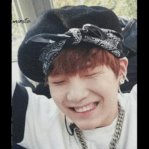 хосок, yoongi, чимин пак, min yoongi bts, юнги 2013 улыбается