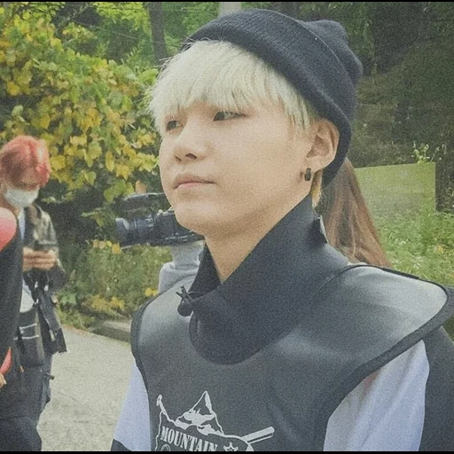 suga, юнги бтс, gwsn miya, bts yoongi, min yoongi suga