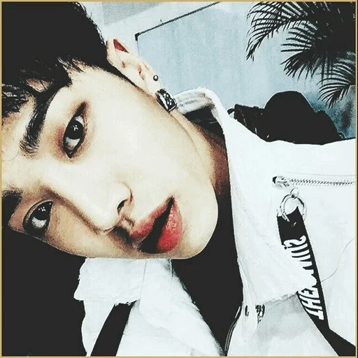 jin taixian, zheng zhongguo, jungkook bts, menino bonito, dinheiro masculino coreano