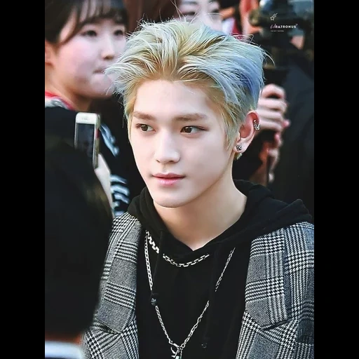 asiatique, taean, taeyong nct, lucas nct blonde, acteurs coréens