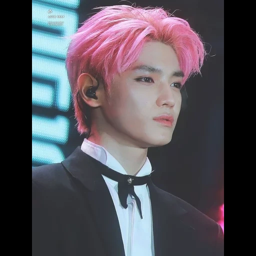 nct, winwin nct, taeyong nct, esthétique de taeyong, nct 127 taeyong pink hair