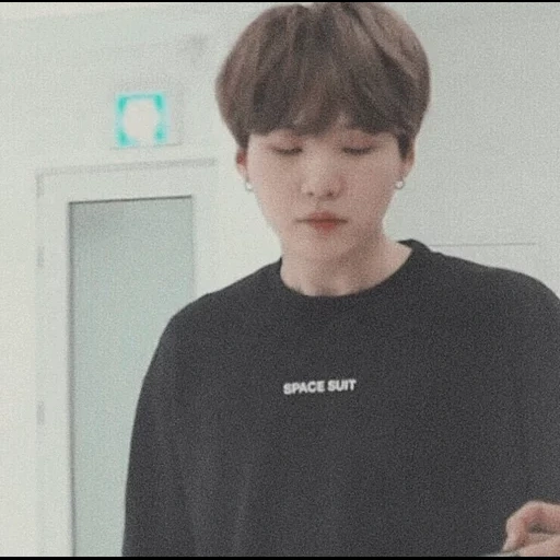 yoongi bts, yoongi shuga, yoongi bts, min yungi shuga, min yongi bts