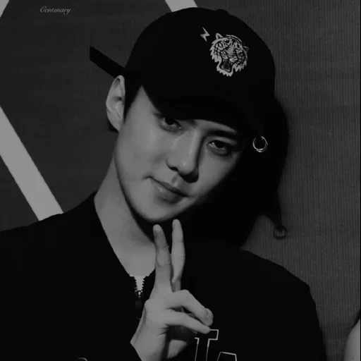 chanel, sehun 94, exo sehun, pak chanyeol, casquette de sehun