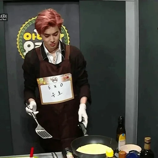 programa de tv, ideol cook, os objetos da tabela, baekhyun cozinhando, idol cooking show exo