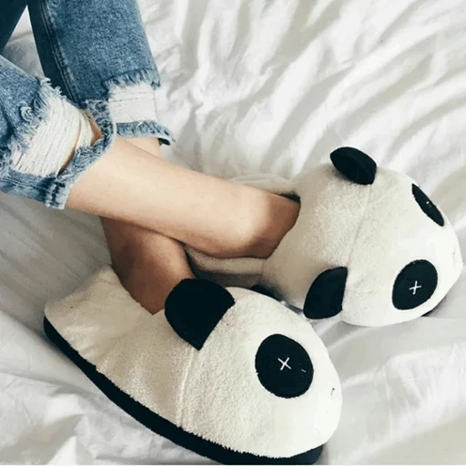 pantoufles panda, pantoufles en peluche panda, pantoufles panda à semelle souple, pantoufles thermiques panda, pantoufles panda en peluche