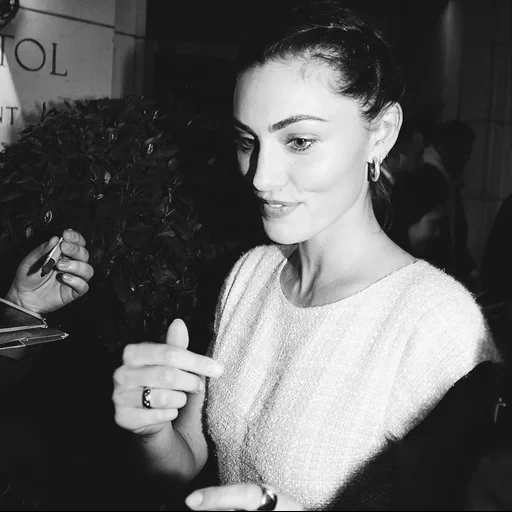 filles, filles, phoebe tonkin, phoebe donkin 2019, karas galina vishnevskaya maria