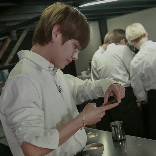 barista, boys di bangtan, barista di qi ming, nestyrov ivan, barista kim tae hyung